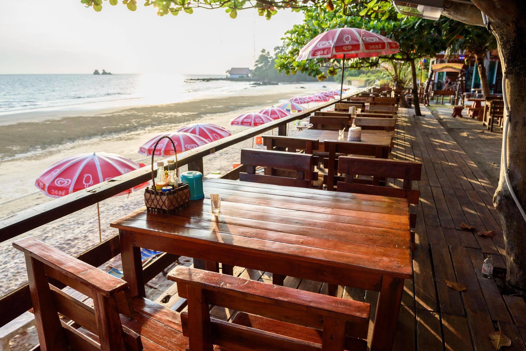 Baansuan Aokhai Beach Resort Mepim Kültér fotó