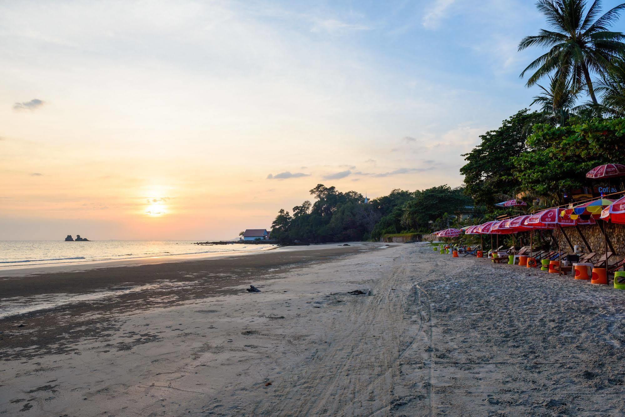 Baansuan Aokhai Beach Resort Mepim Kültér fotó